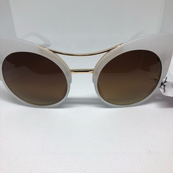 Cat Eye Translucent White Sunglasses - Picture 2 of 6